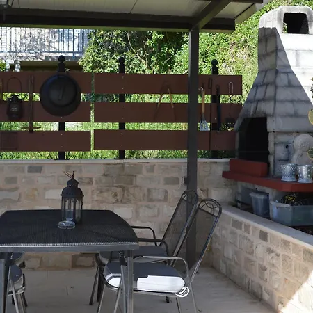 Διαμέρισμα Lea Χβαρ